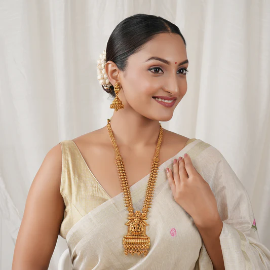 Triple Layered Herringbone Chain